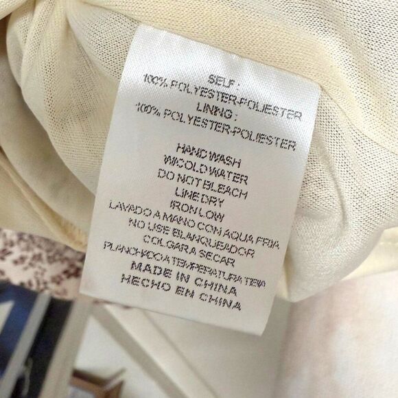 NWOT &Merci Floral Ruffle Blouse Womens Size Medium - Picture 7 of 8